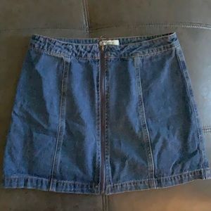 Denim skirt with zip up